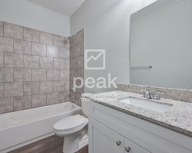Building Photo - $1500! BEAUTIFUL 2 Bedroom Free application through 8/10! See information in description!