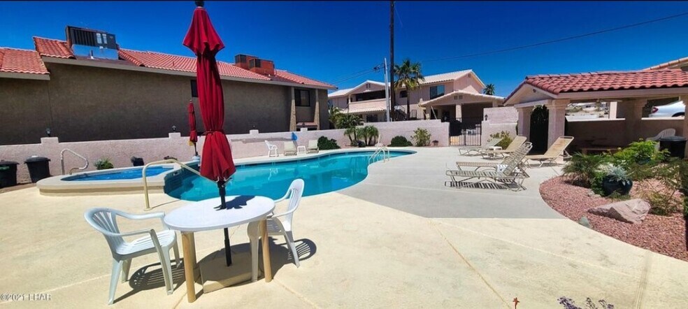 Community pool - 2095 Mesquite Ave
