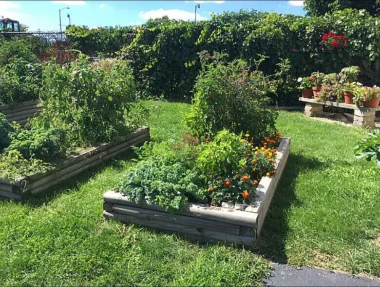 Gardens - 100 S Huron St