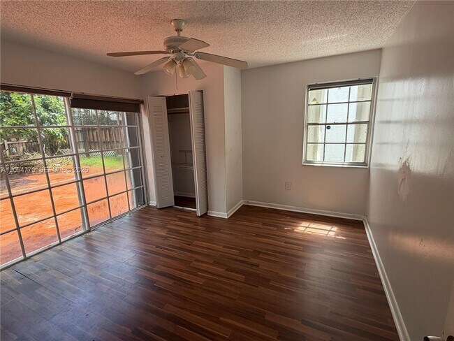 Building Photo - 14444 SW 92nd Terrace