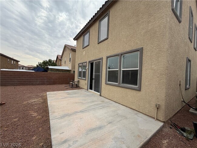 Building Photo - 2324 Cockatoo Dr