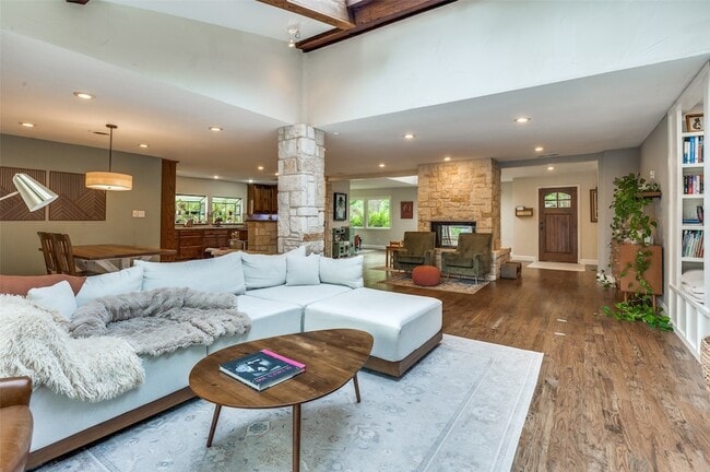 Building Photo - 1602 Glen Valley Dr