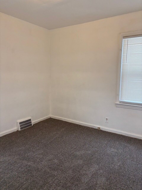 Building Photo - 18134 Vaughan St