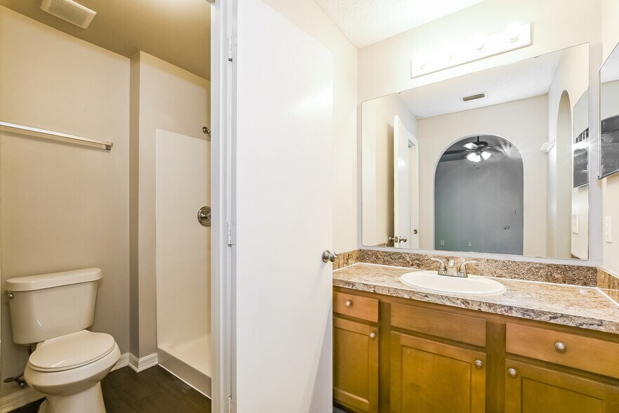 Building Photo - 6748 Ebans Bend