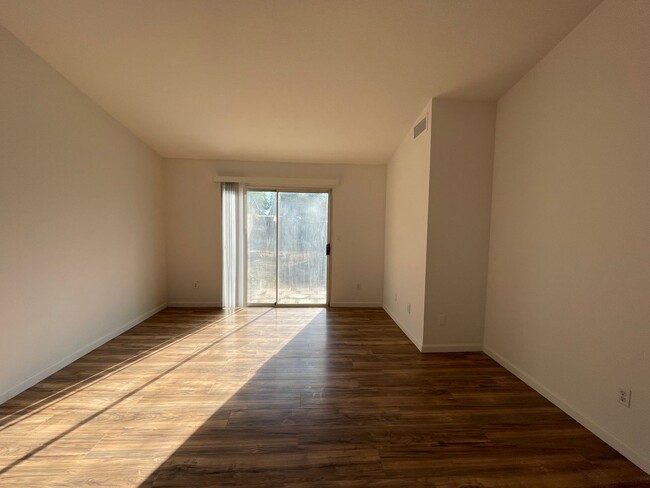 Building Photo - 1028 Grackle Ct