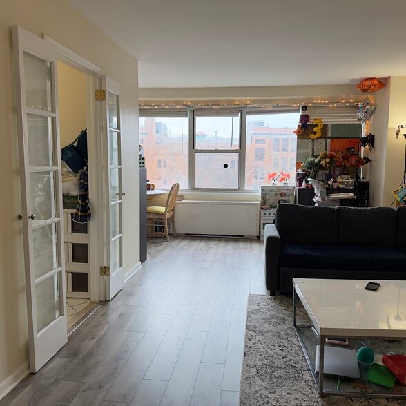 Building Photo - 225 Saint Pauls Ave