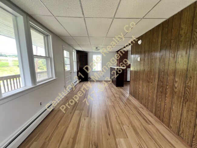 Building Photo - 1350 Craley Rd