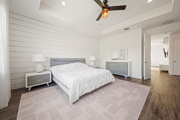 Building Photo - 9841 Salty Bay Dr