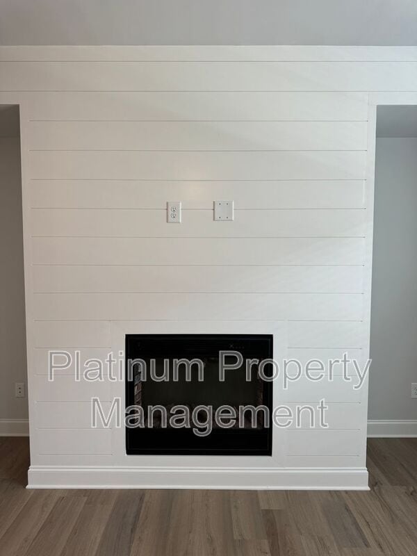 Building Photo - 1592 Laurel Blossom Walk