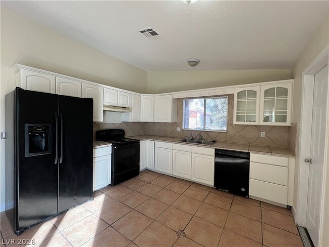 Building Photo - 6617 Baywood Ave