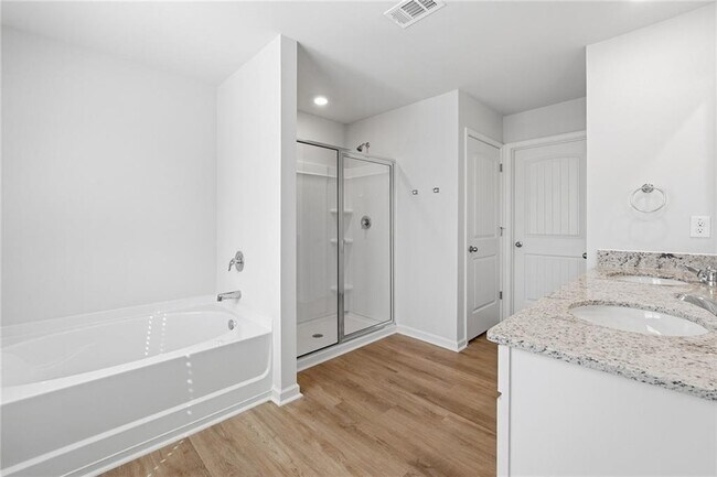 Building Photo - 255 Deerberry Dr