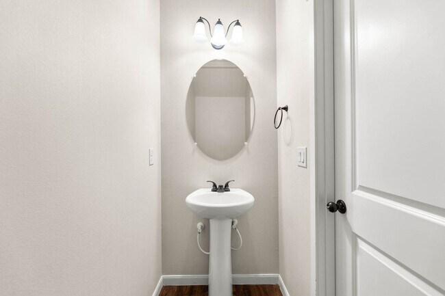 Building Photo - Luxury Townhome for Rent!!!