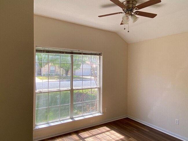 Building Photo - 146 Meadowlark Cir