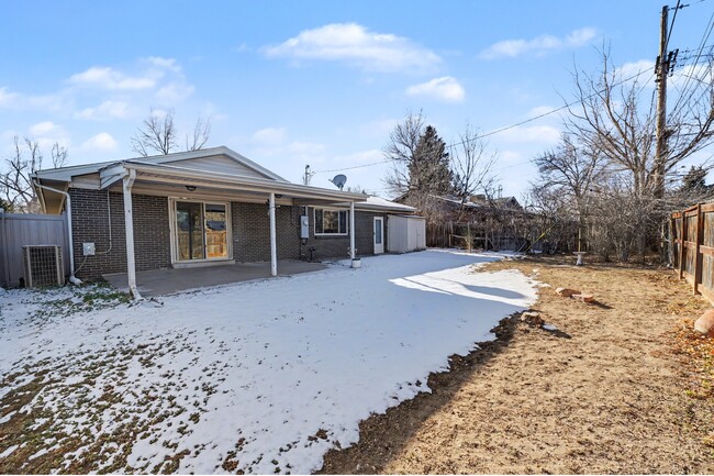 Building Photo - 6235 E Mexico Ave