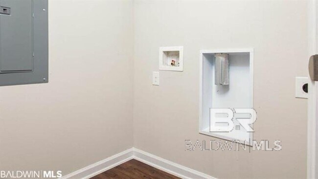 Building Photo - 34523 Paisley Ave