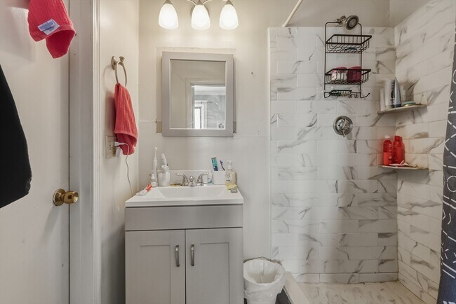 Building Photo - 1661 Commonwealth Ave