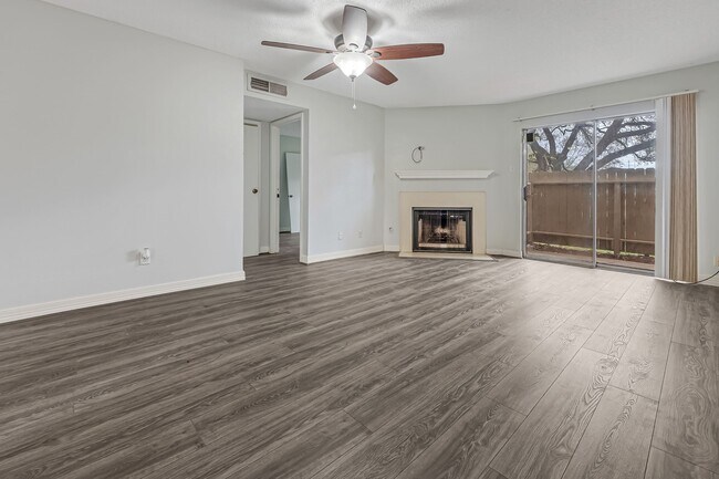 Building Photo - 2120 El Paseo St