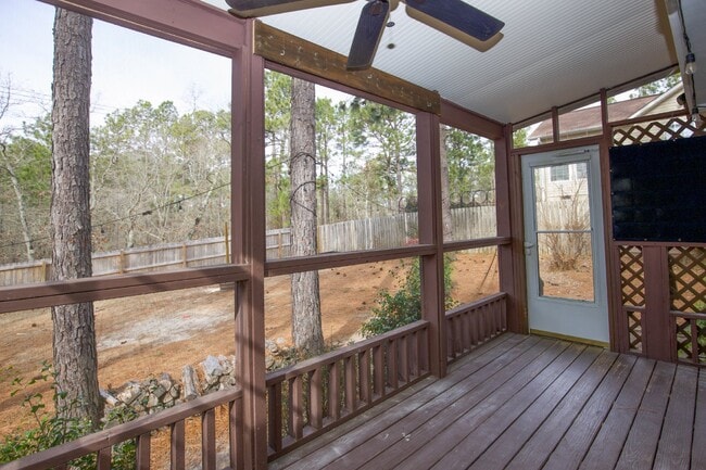 Building Photo - Charming 3 Bedroom Home in Pinehurst with ...