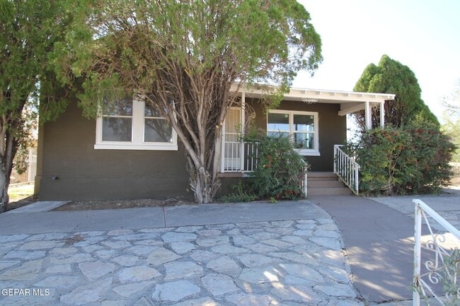 Building Photo - 3200 Richmond Ave