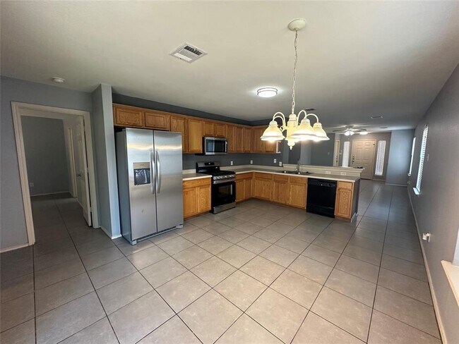Building Photo - 908 Sally Lunn Way