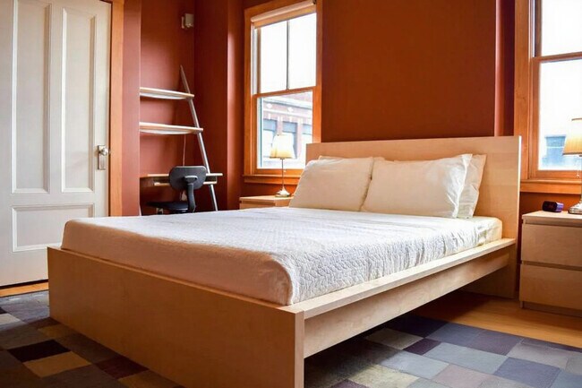 Building Photo - 230 Boston St