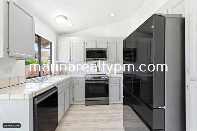 Building Photo - Home Sweet home-Beautiful remolded 3 bedroom 2 bathroom