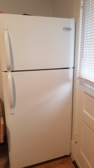 FRIDGE - 2434 N 4th St