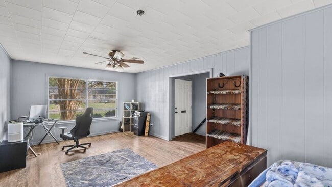 Building Photo - 308 SW Johnson St