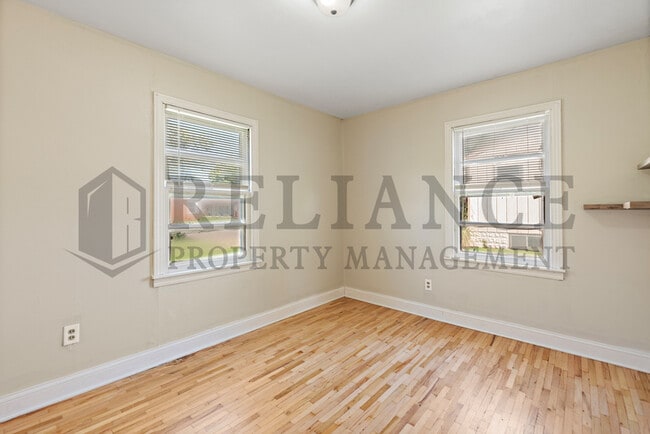 Building Photo - 1430 S Martinson St