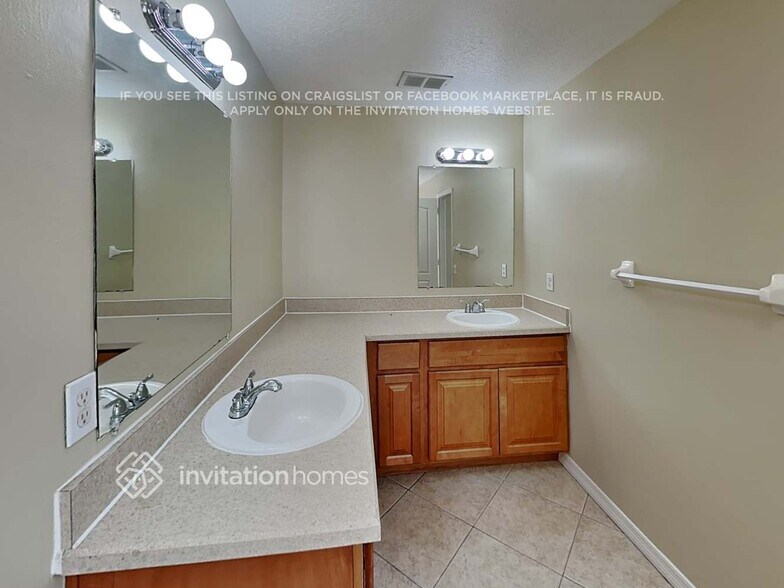 Building Photo - 900 Beresford Way