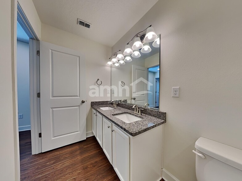 Building Photo - 1155 Tan Tara Trail