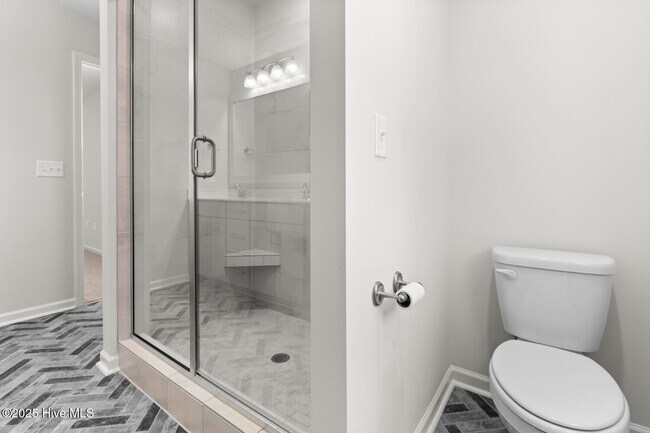Building Photo - 2047 Twilight Dr NE