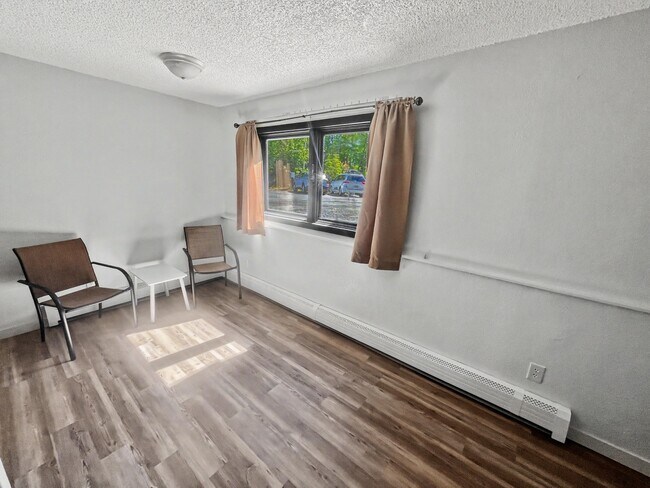 Building Photo - 8612 Boundary Ave