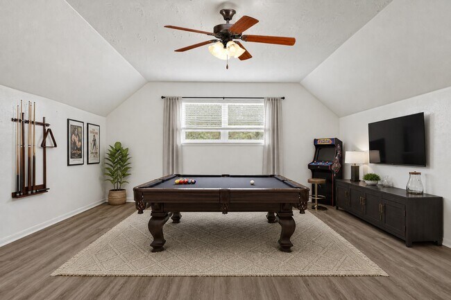 Building Photo - 539 Belwin Dr