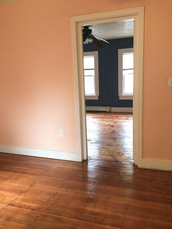 Building Photo - 8 Grant St