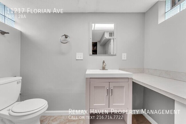 Building Photo - 11217 Florian Ave