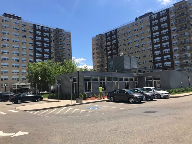 Building Photo - Clarendon Hill Towers