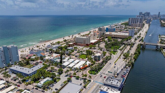 Building Photo - 311 N Surf Rd
