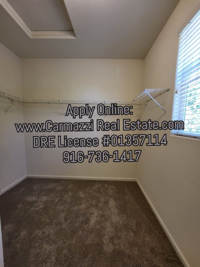 Building Photo - 260 Wapello Cir
