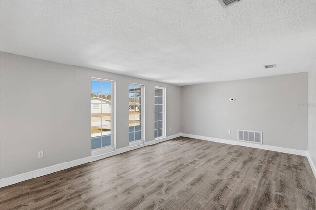 Building Photo - 9034 Cochise Ln