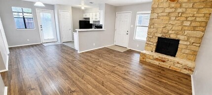 Building Photo - 823 Taulbee Ln