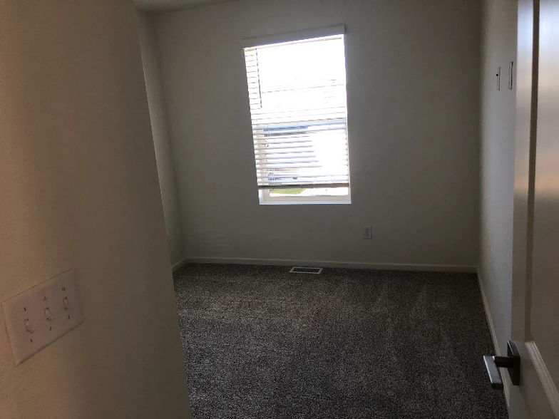 Building Photo - 3260 Crusader St