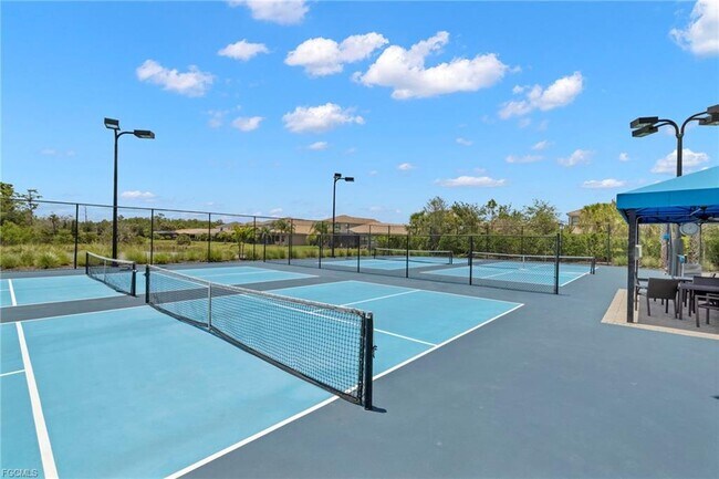 Building Photo - 10099 Windy Pointe Ct