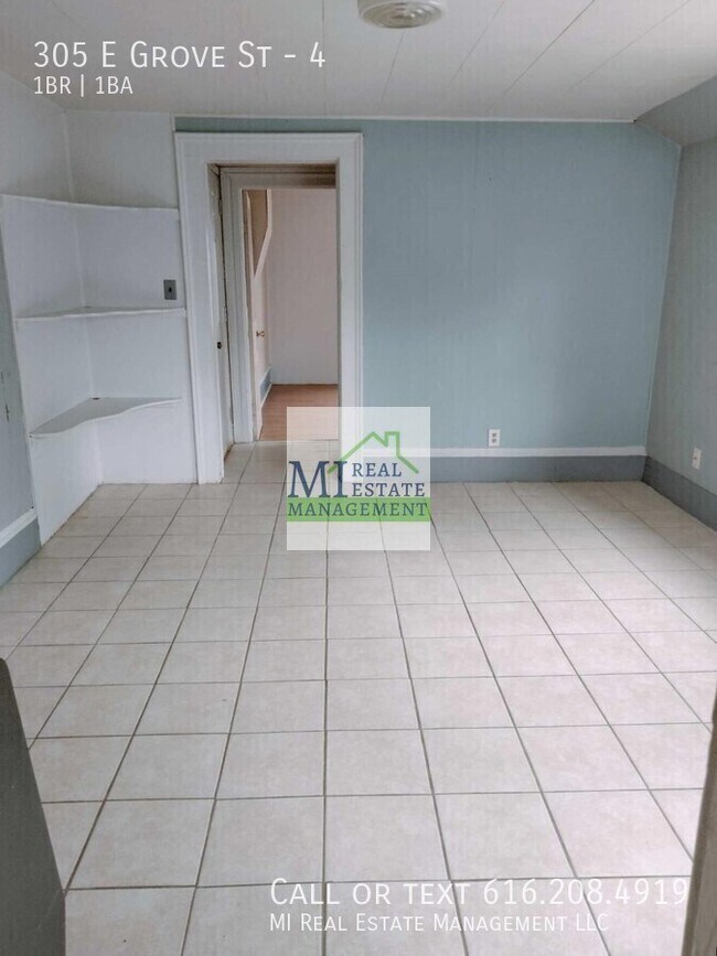 Building Photo - 305 E Grove St