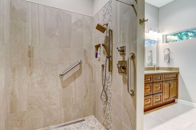 Building Photo - Coastal Living on Amelia Island