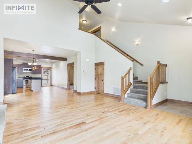 Building Photo - 4 Bedroom Home with Spacious Yard
