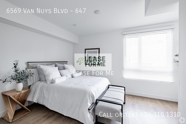 Building Photo - 14526 Kittridge St