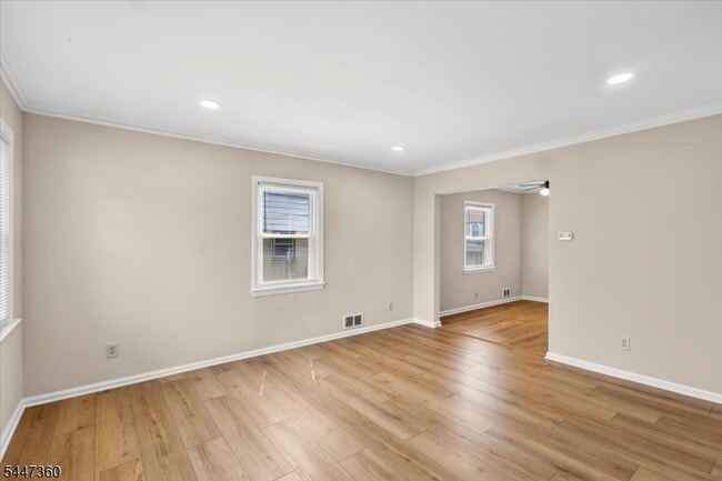 Building Photo - 1212 Burnet Ave