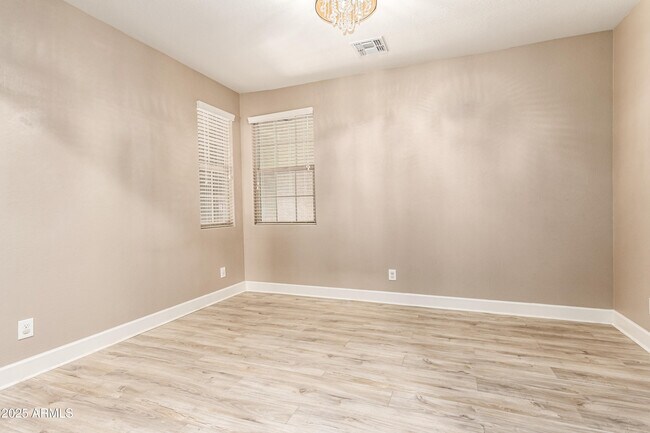 Building Photo - 9008 S 55th Dr