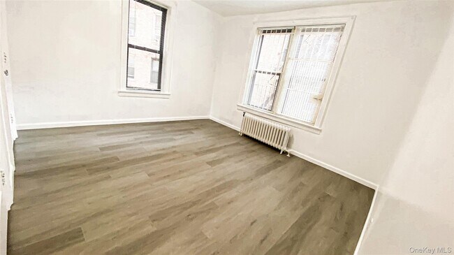 Building Photo - 42-33 Kissena Blvd